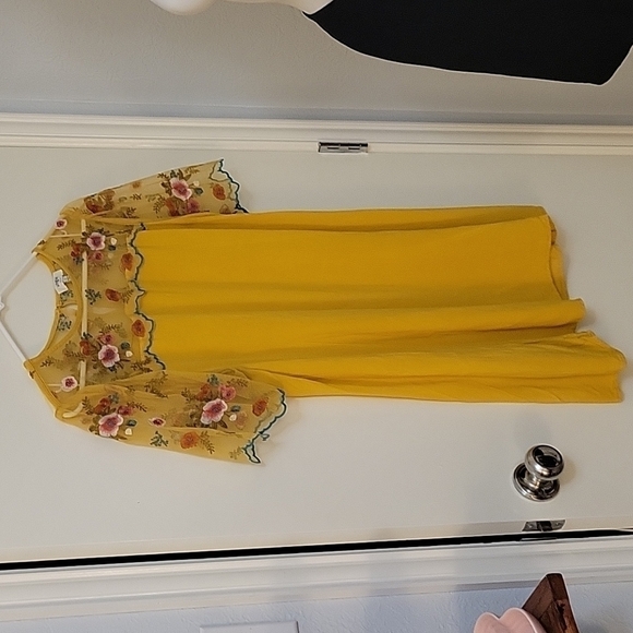 UMGEE Romantic Mustard Yellow Embroidered Peekaboo Lace Micro Jumper Dress - Picture 4 of 7